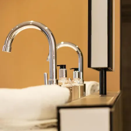 5チャンバース アン ヴィル 4* クレルモン・フェラン