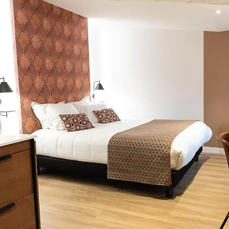 5チャンバース アン ヴィル 4* クレルモン・フェラン