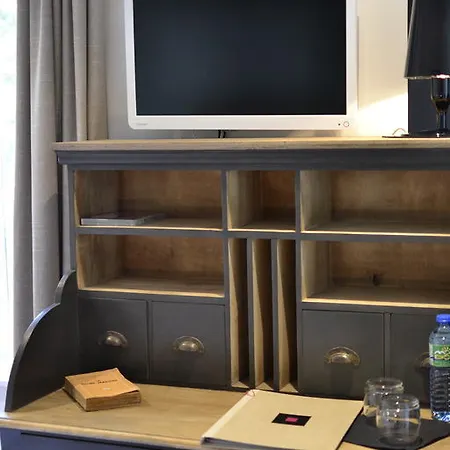 ゲストハウス 5チャンバース アン ヴィル 4*