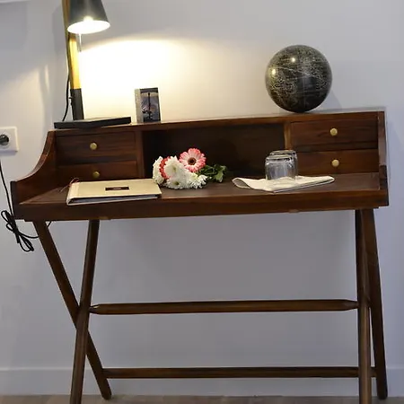 ゲストハウス 5チャンバース アン ヴィル 4*