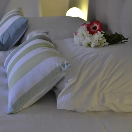 ゲストハウス 5チャンバース アン ヴィル 4*