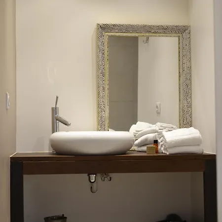 ゲストハウス 5チャンバース アン ヴィル